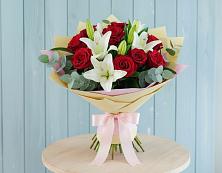Букет цветов из:  Лилии и Розы в Ногинске
