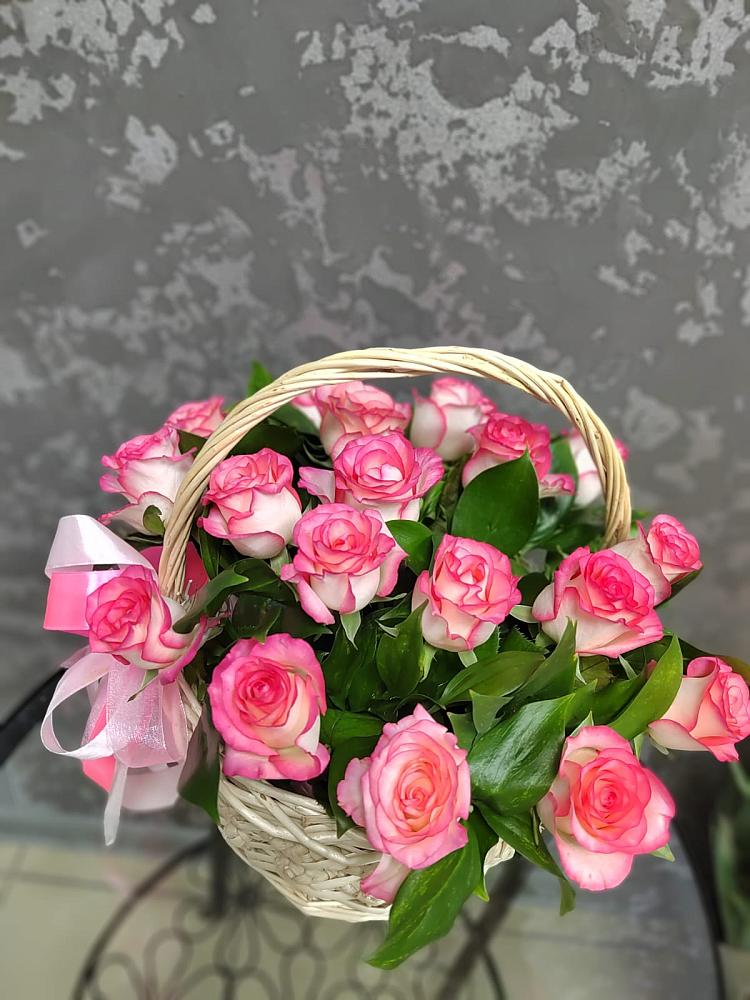 Цветочная композиция из Розы в корзине в Ногинске