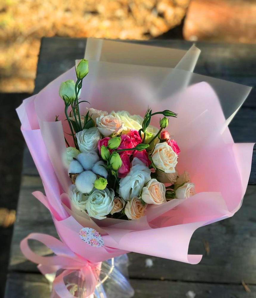 Букет цветов из: Розы и Лизиантусы в Ногинске