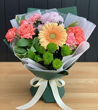 Букет цветов из:  Гвоздики, Розы, Герберы и Хризантемы #REPLACE_PRED# Ногинске