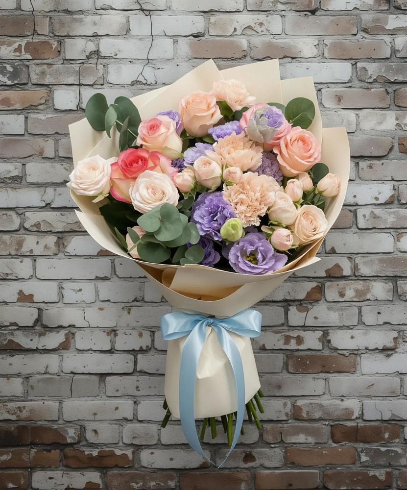 Букет цветов из: Розы, Лизиантусы и Гвоздики в Ногинске