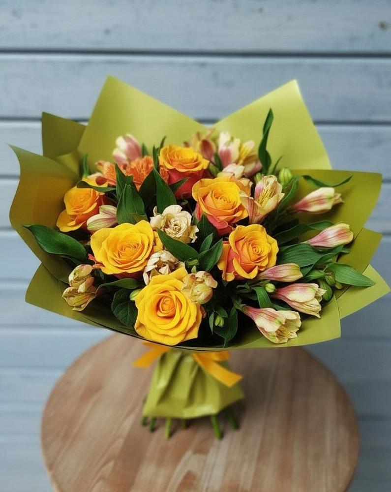 Букет цветов из: Альстромерии и Розы в Ногинске