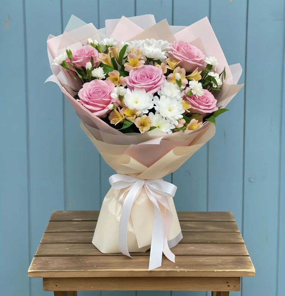 Букет цветов из: Гвоздики, Орхидеи и Розы в Ногинске