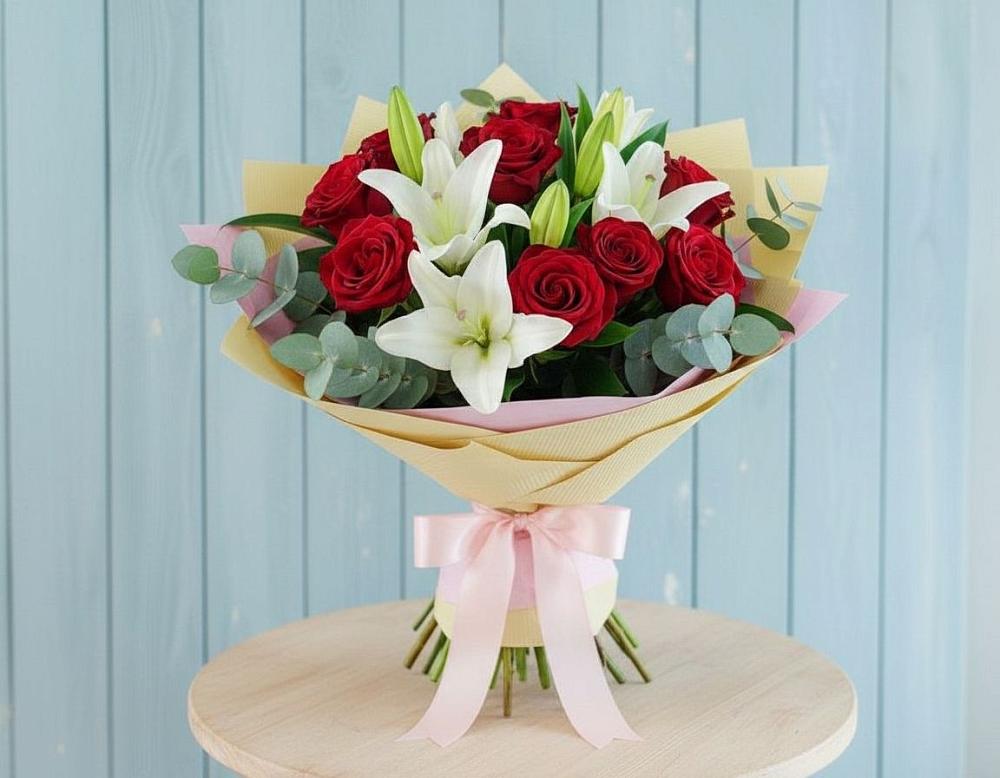 Букет цветов из: Лилии и Розы в Ногинске